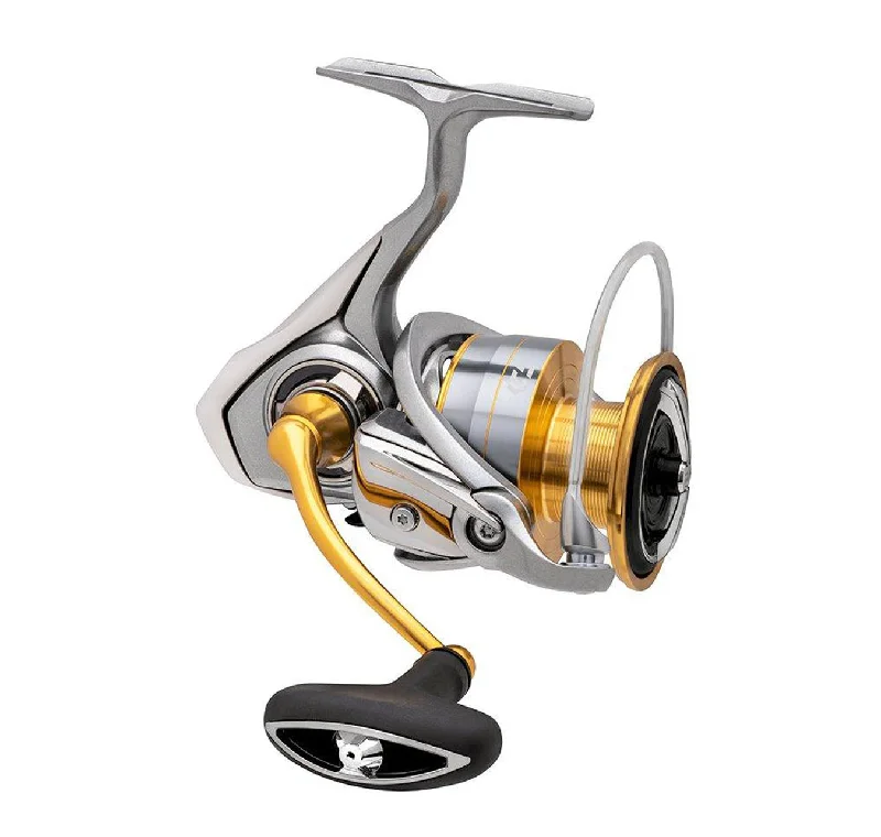 Fishing hook weedless-Daiwa Freams LT Reels